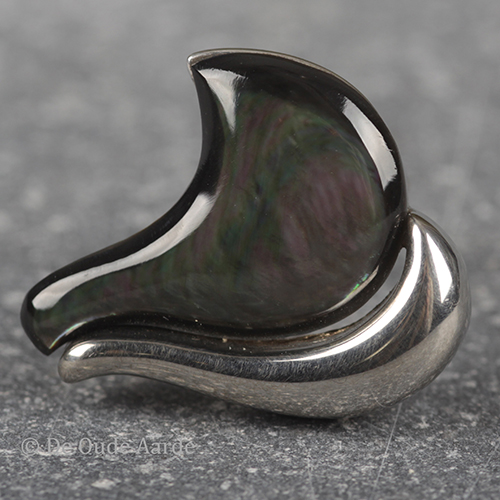 Parelmoer - ring grijs maat 16.50