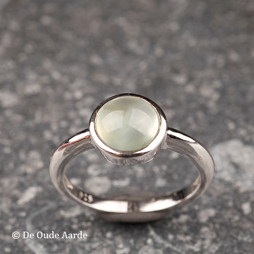 Prehniet - ring rond