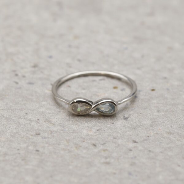 Ring - Blauwe Topaas / Zirkonia #59