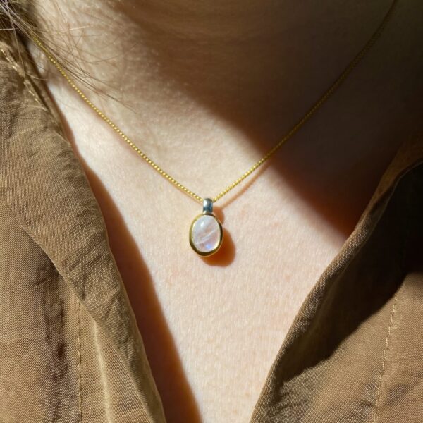 Maansteen - Goldplated hanger