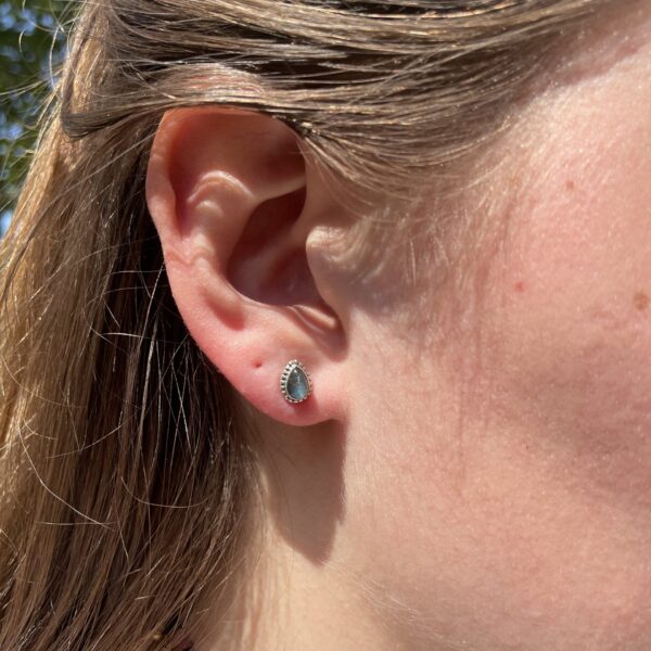 Oorstekers - druppel - Labradoriet