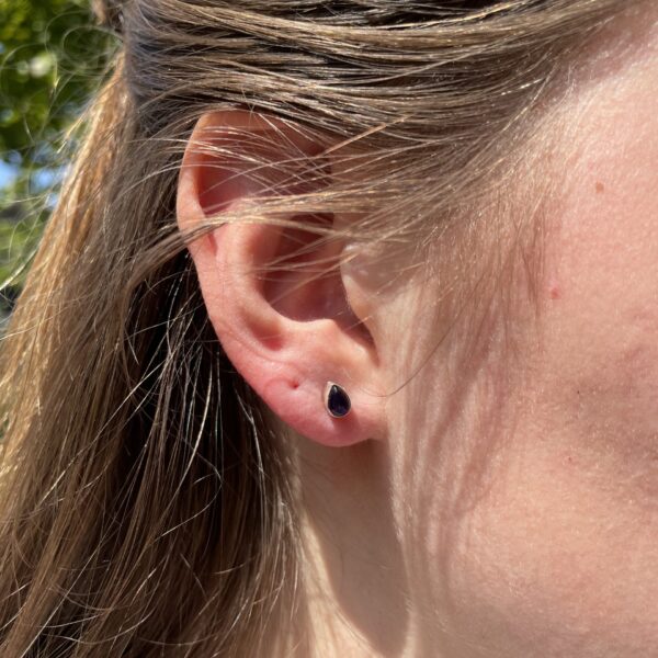 Oorstekers - druppel - Amethist