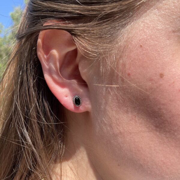 Onix - oorstekers - ovaal met rand