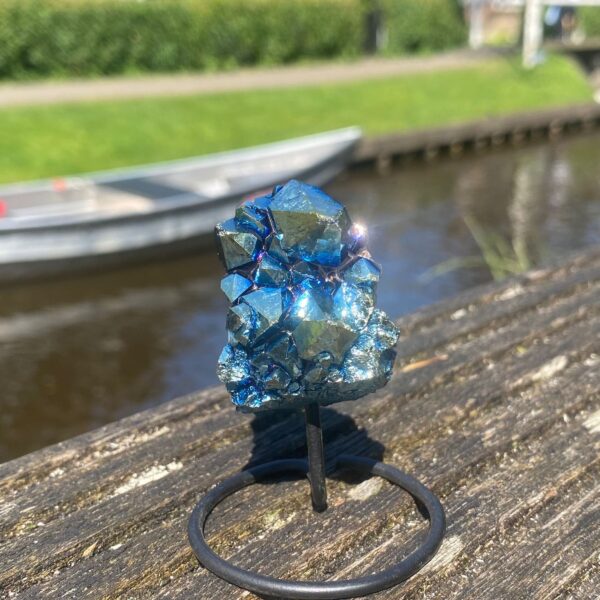 Op standaard - Amethist blue coated mini #14