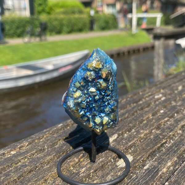 Op standaard - Amethist blue coated mini #8
